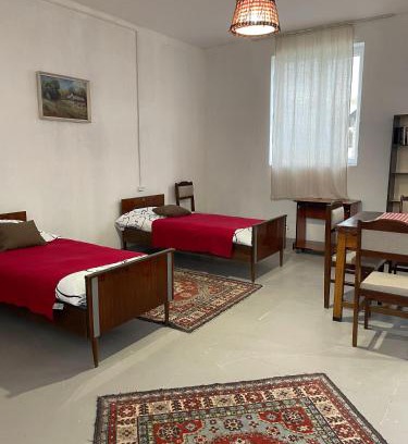 Yerevan Apartamento | Спокойное уютное место где можно работать и жить