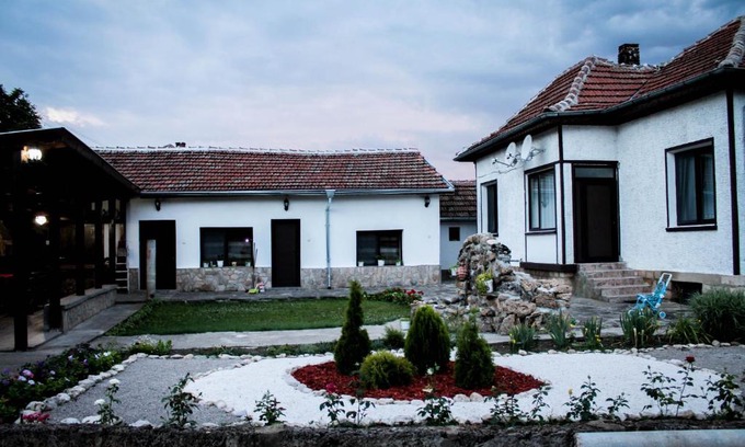 Krushuna Casa | Старата чешма