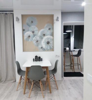 Maliyevtsy Apartamento | Студия на Соборной 58