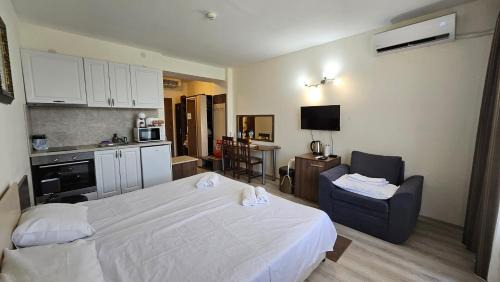 Saints Constantine and Helena Apartamento | Студио Елена