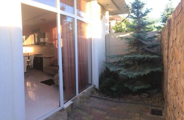 Petropavlivs'ka Borshchahivka Casa | Таунхаус 99 in Петропавловская Борщаговка