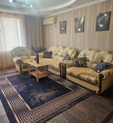 Pavlodar Apartamento | Трехкомнатные апартаменты в центре города