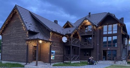 Mykulychyn Hotel | Українка