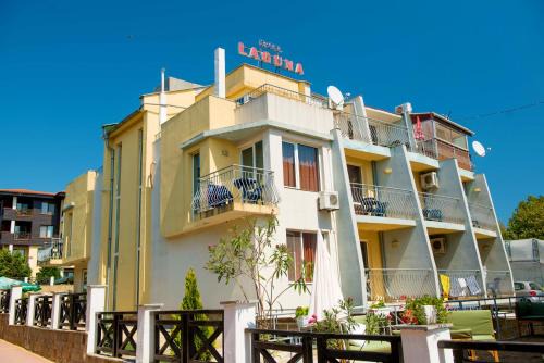 Chernomorets Hotel | Хотел Лагуна