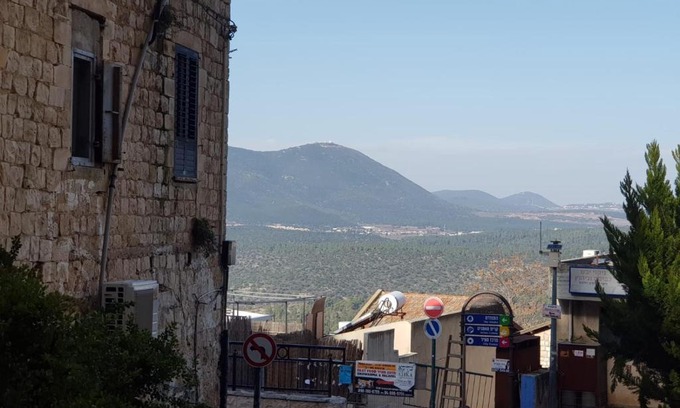Safed Old City Apartamento | דירת נופש בוטיק - נוף לרבי שמעון