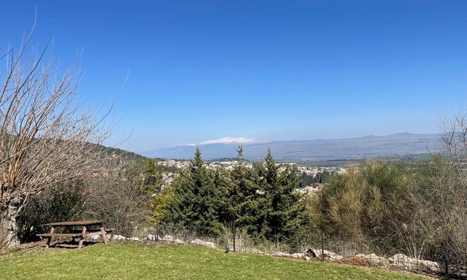 Rosh Pinna Cabina | מבט לחרמון