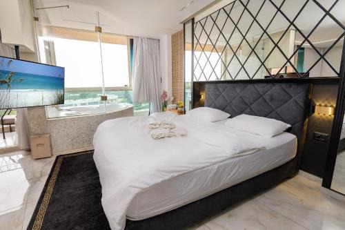 Caesarea Apartamento | נאות גולף קיסריה - דירות מהממות עם ג'קוזי ובריכה במתחם