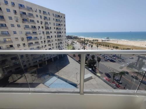 Ashdod Apartamento | סוויטת פאר מול הים