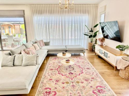 Gidona Apartamento | שלווה בגלבוע - וילה מהממת עם ג'קוזי ובריכה בגדעונה