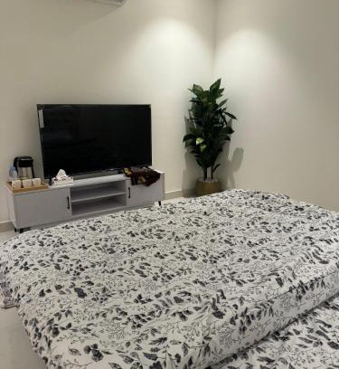 Buraydah Apartamento | استديو انيق بشاشة 4K Elegant studio with 4K screen