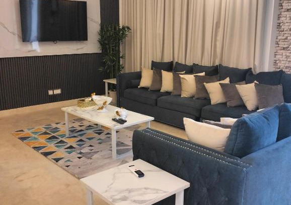 Salalah Chalet De Esquí | شالية فاخر في روتانا