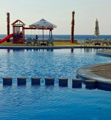Marsa Matruh Chalet De Esquí | شاليه d13 غرفتين 2حمام للايجار مصيف بمطروح قرية لونج ايلند "family"