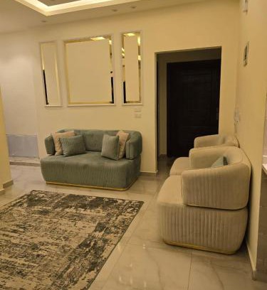Irbid Apartamento | شقة مستقلة تشطيب سوبر ديلوكس مع حديقة رائعة في إربد عيش الرفاهية والهدوء في أحد أرقى شوارع إربد في الأردن