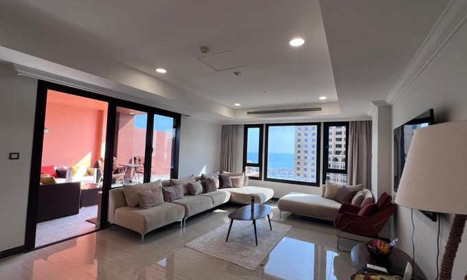 Doha Apartamento | شقة واسعة وإطلالة رائعة على البحر في اللؤلؤة