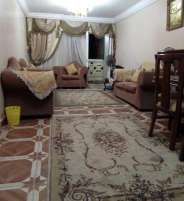Bab Sharqi Apartamento | شقق هوليداي شقة لك بالكامل ثلاث غرف و حمام و مطبخ و انتريه و شرفة