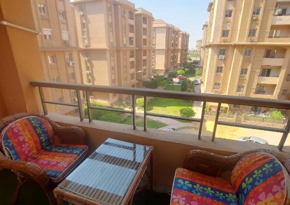 Ash-Sharabiyah Apartamento | شقه في جاردينيا الماظه تحتوى على ٣غرف مكيفه وريسبشن وحمام ومطبخ وريسبشن وبلكونه بجوار سنتر الماظه وسنتر سيتي ستارز الدور الثالث ولها موقع متميز وبلكونه تطل علي مول الكمبوند