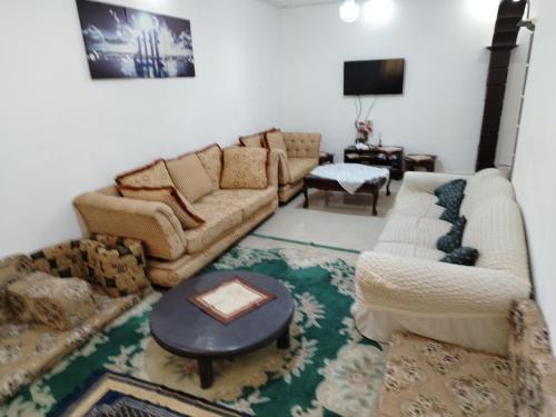Al Jubeiha Apartamento | شقه مفروشة الجبيهه