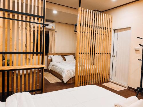 Ban Na San Casa | บ้านชมธาร บ้านสวนสราญชล