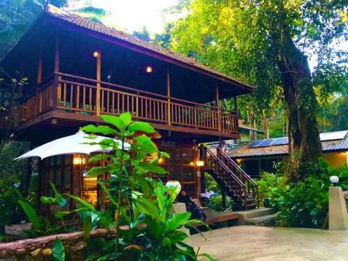 Mae On Cama Y Desayuno | บ้านต้นไม้ริมน้ำ