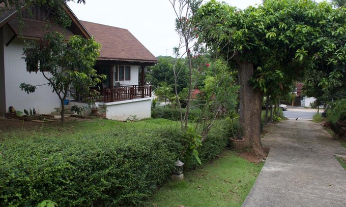 Choeng Mon Villa | บ้านธานี (BAAN THANI)