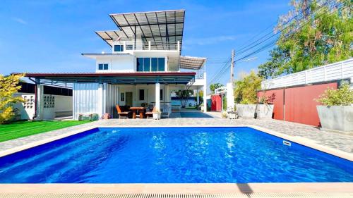 Phla Casa | บ้านย่าพลูวิลล่าพลาบ้านฉางระยอง