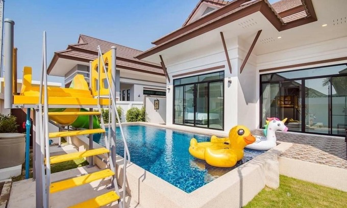 Hua Hin Complejo | บ้านอิ่มสุข พลูวิลล่า ชะอำ