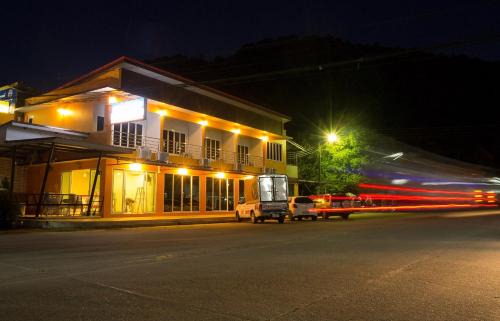 Ranong Hotel | ลูกจ่าปองโฮม