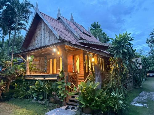 Prakhon Chai Casa | สวนถัง คันทรี่โอม