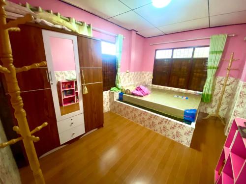 Ko Sichang Casa | สีชังสมายด์