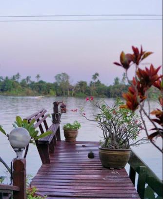 Suan Luang Casa | เรือนรอยน้ำ บ้านกามเทพ โฮมสเตย์ อัมพวา