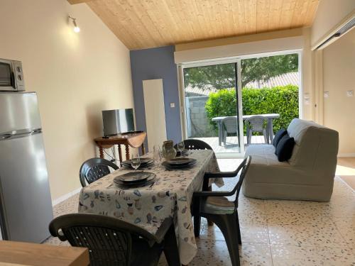 Saint-Medard-d'Aunis Apartamento | ღ Les Lauriers Roses - Calme, Terrasse & Parking