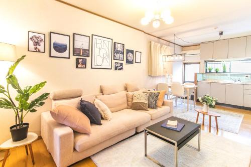 Nishikoiwa Apartamento | 一棟貸切宿, HARMONIA東京小岩 6名max,wifi有,秋葉原16分新宿33分,ディズニー電車48分, 駐車場ありません