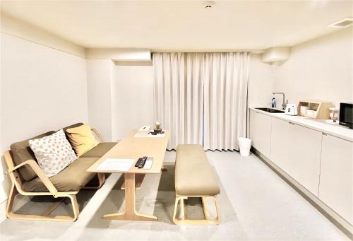 Yushima Hotel | 东京上野秋叶原超豪华双卧套房Ydob 最大8人上野公园3分钟 地铁1分钟位置绝佳超级繁华免费wifi Dyson吹风机