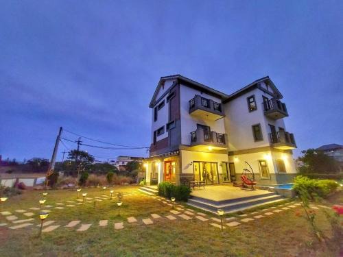 Jinsha Casa | 出門獺踏 Otter footprints B&B