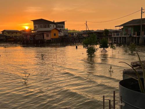 Pulau Ketam Chalet De Esquí | 吉胆岛 潮汐民宿 Pulau Ketam Tide Homestay