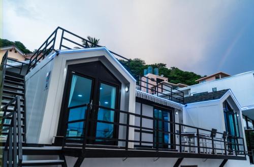 Wichit Casa | 哦先生的海景别墅 Aoyon Beach