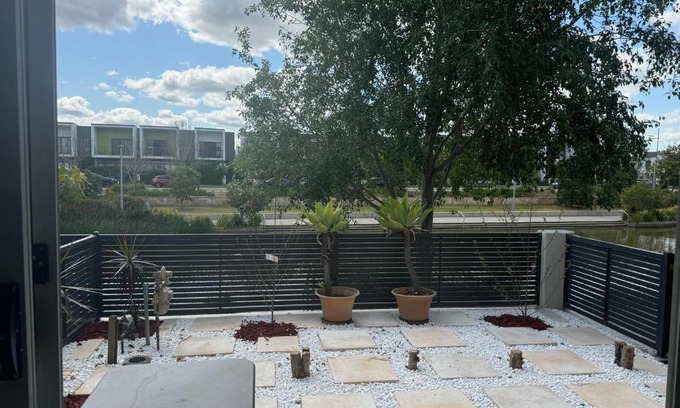 Penrith Villa | 安静的住宅区 4个卧室3个卫生间 步行5分钟到达火车站Westfield 购物中心