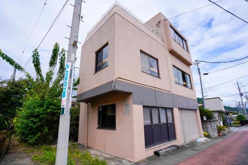 Tsuru Villa | 【寿家】3F建 スカイビューテラス付き!新装開店 より道の湯すぐ横
