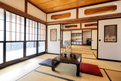 Shirasu Casa | 山高 さくらの里【English support available】