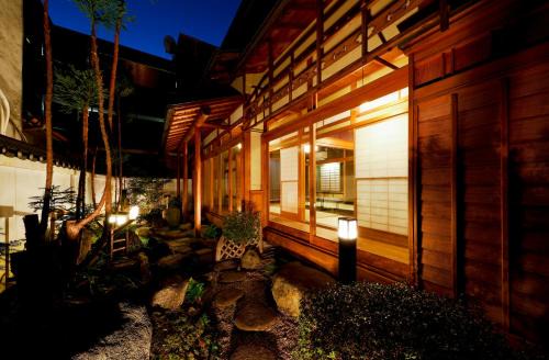 Higashiyodogawa Casa | 庭之宿 新大阪日本庭園の家 -Residence inn Niwanoyado-