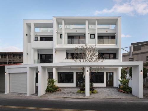 Taitung City Centre Apartamento | 廷海特潮流民宿 武昌館 民宿編號2015 寵物友善設計旅宿 近微光集與鐵道藝術村