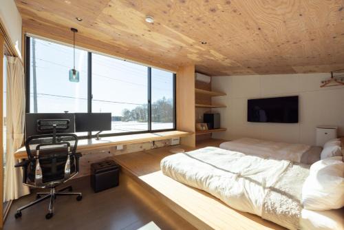 Nasu Hotel | 森deワーケなすっぽ 木の温もりとホテルライクな佇まい 森のバレルサウナ