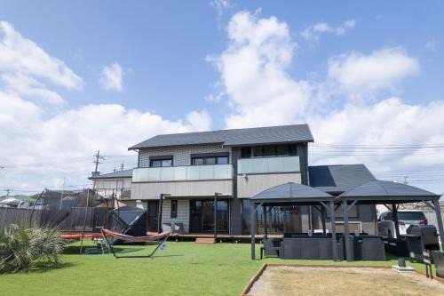 Higashi-ku Casa | 海の見える一棟貸切リゾートヴィラ hau'oli
