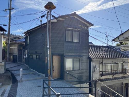 Onomichi Casa | 犬と泊まれる一棟貸しの宿 Nidra