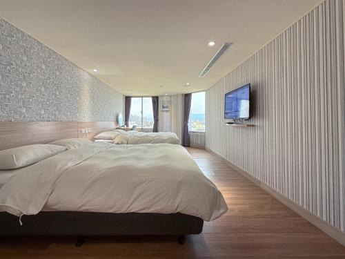 East District Hotel | 雋格大飯店 Elence Hotel