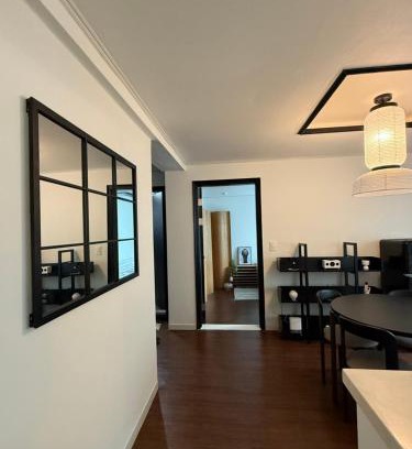 Seolcheon-myeon Apartamento | 강남구 논현동 신규 숙소 #9호선 언주역 1분거리 #투룸 #6인가능