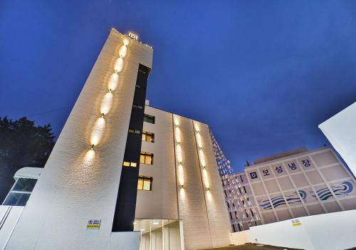 Seo Hotel | 송도덴바스타호텔