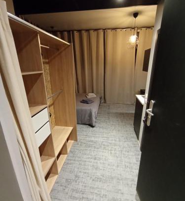 Centre Deux Apartamento | 0000Le 12 studio neuf wifi app 09