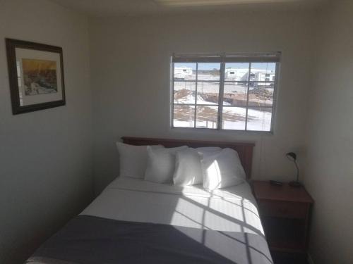 Valle Casa | 012A Affordable Getaway near South Rim Sleeps 2