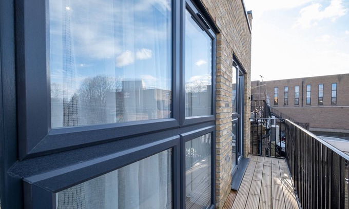 Yiewsley Apartamento | 02 - Luxury 2 Bed Apt. Free Parking, West Drayton